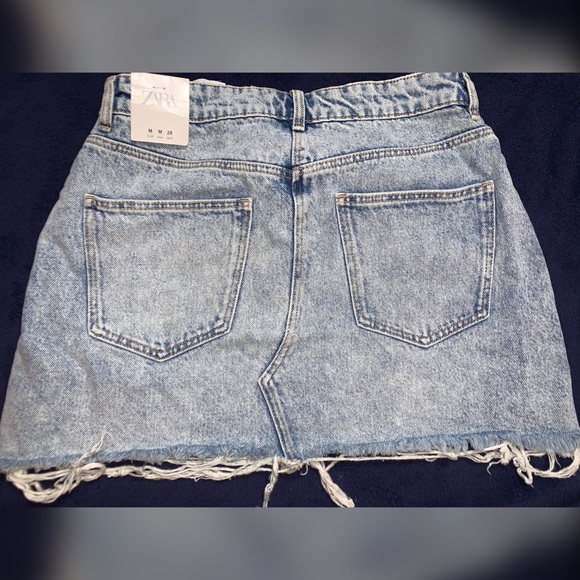ZARA frayed denim skirt - Med - Picture 4 of 8